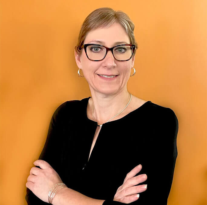 AG Introduces Controller Lynn Kluck